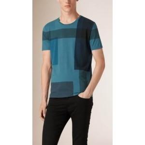 Burberry Men's Crew Neck Check Graphic Cotton T-Shirt