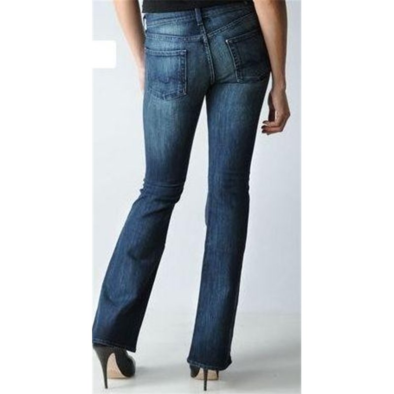 7 For All Mankind Signature Medium Wash Final Sale