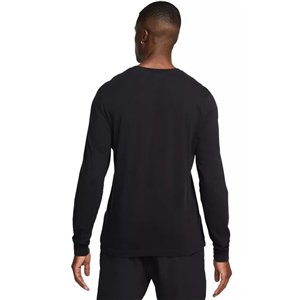Nike Men's Long-Sleeve Sportswear Club T-Shirt